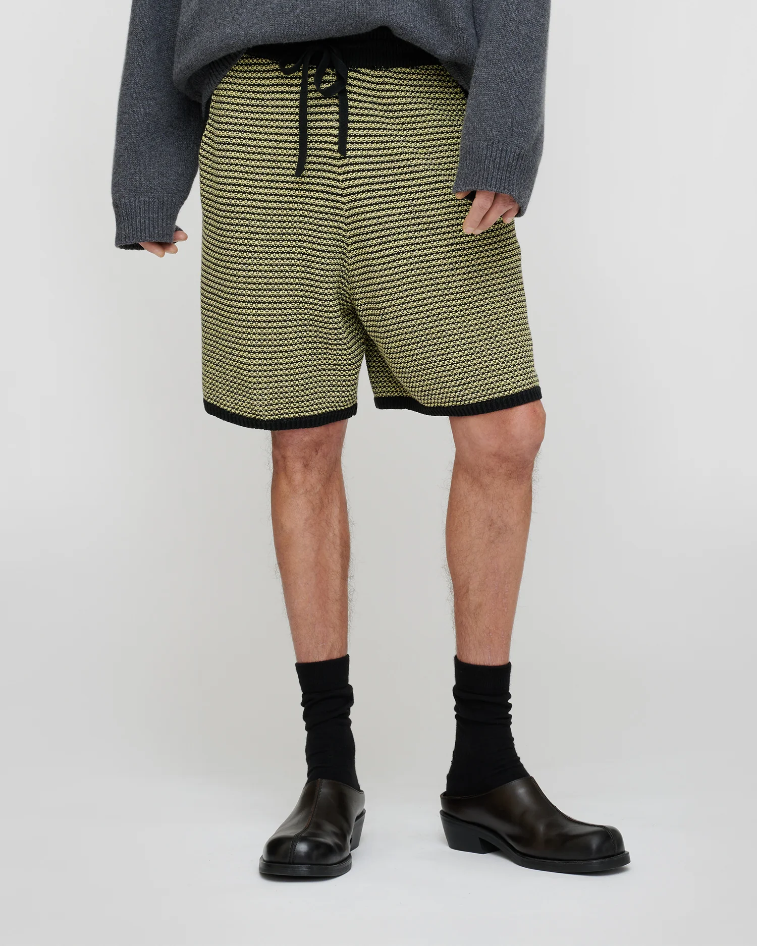 Doxxi - Shorts - Acid Creme/Black