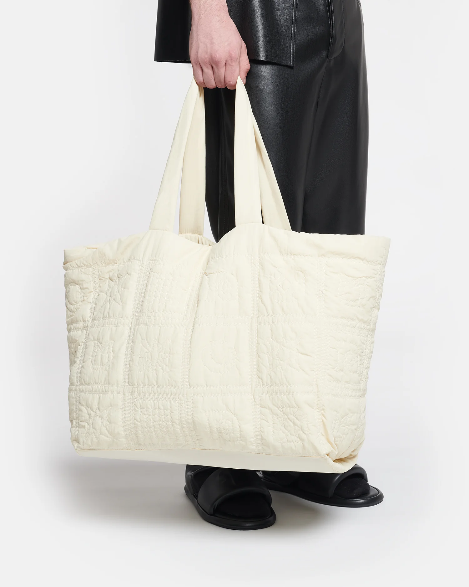 Symbol - Quilted tote bag - Creme - Image 6