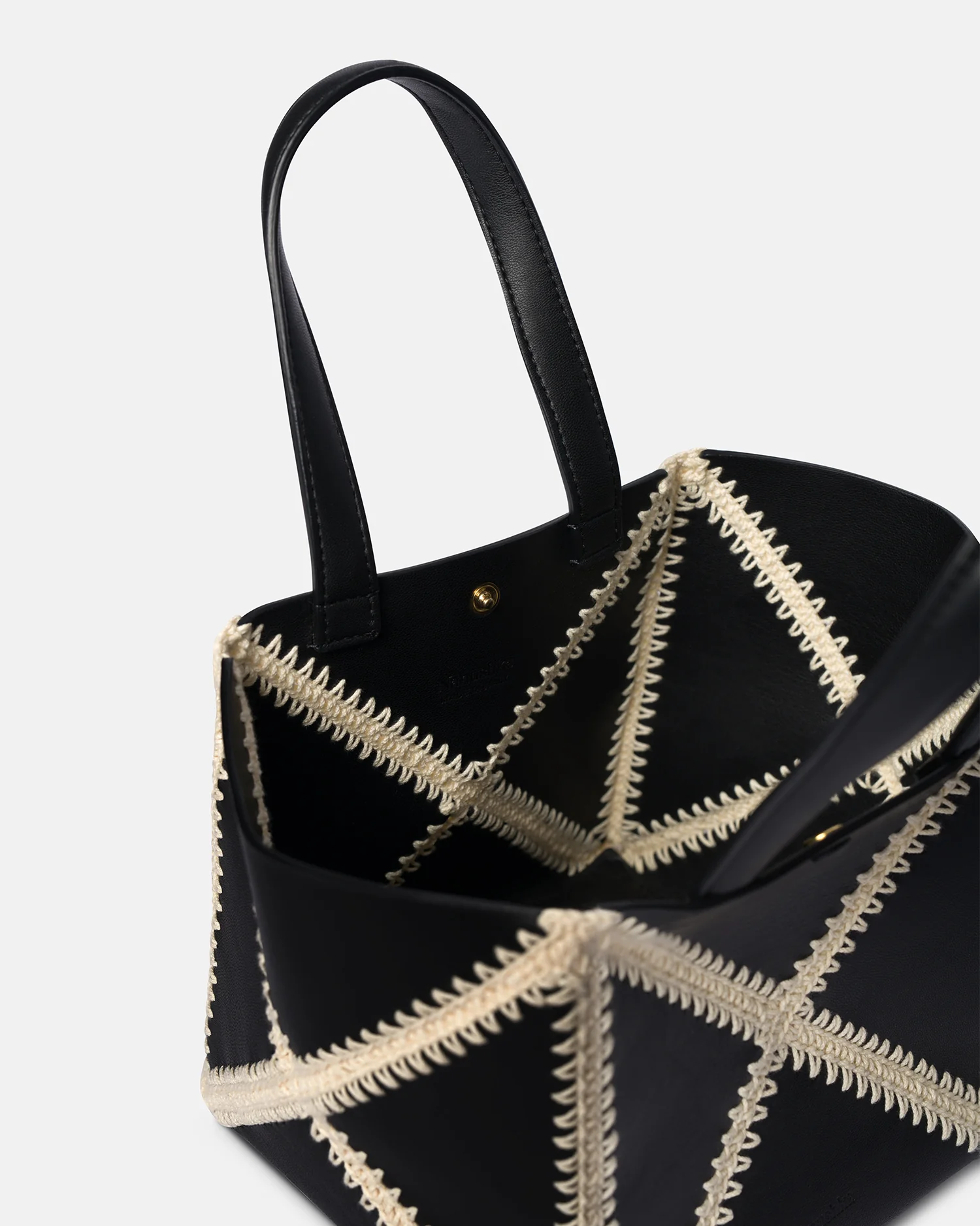 Origami Tote Mini - Alt-Nappa crochet tote - Black/Crème - Image 3