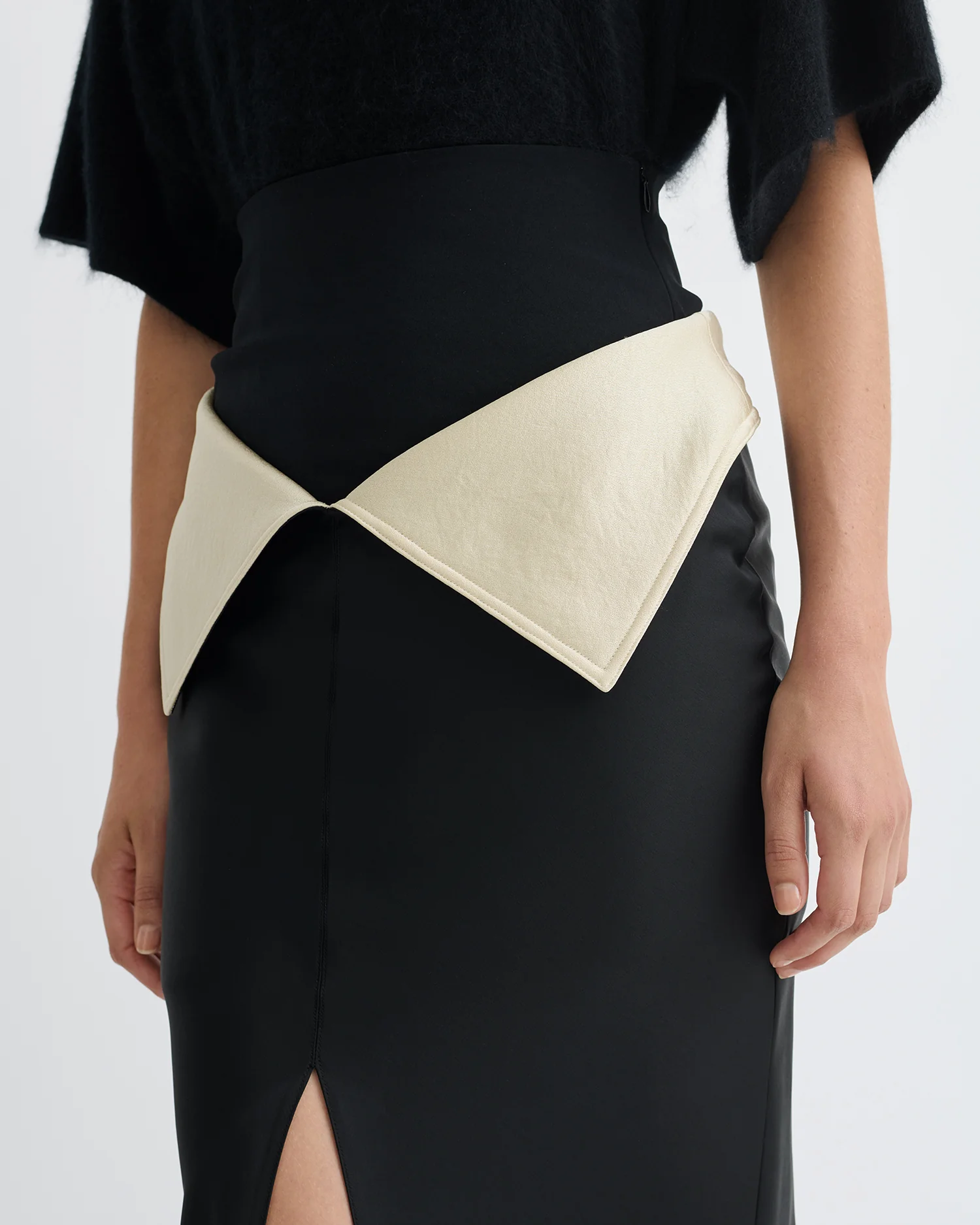 Mentari - Maxi skirt - Black/Ecru - Image 3