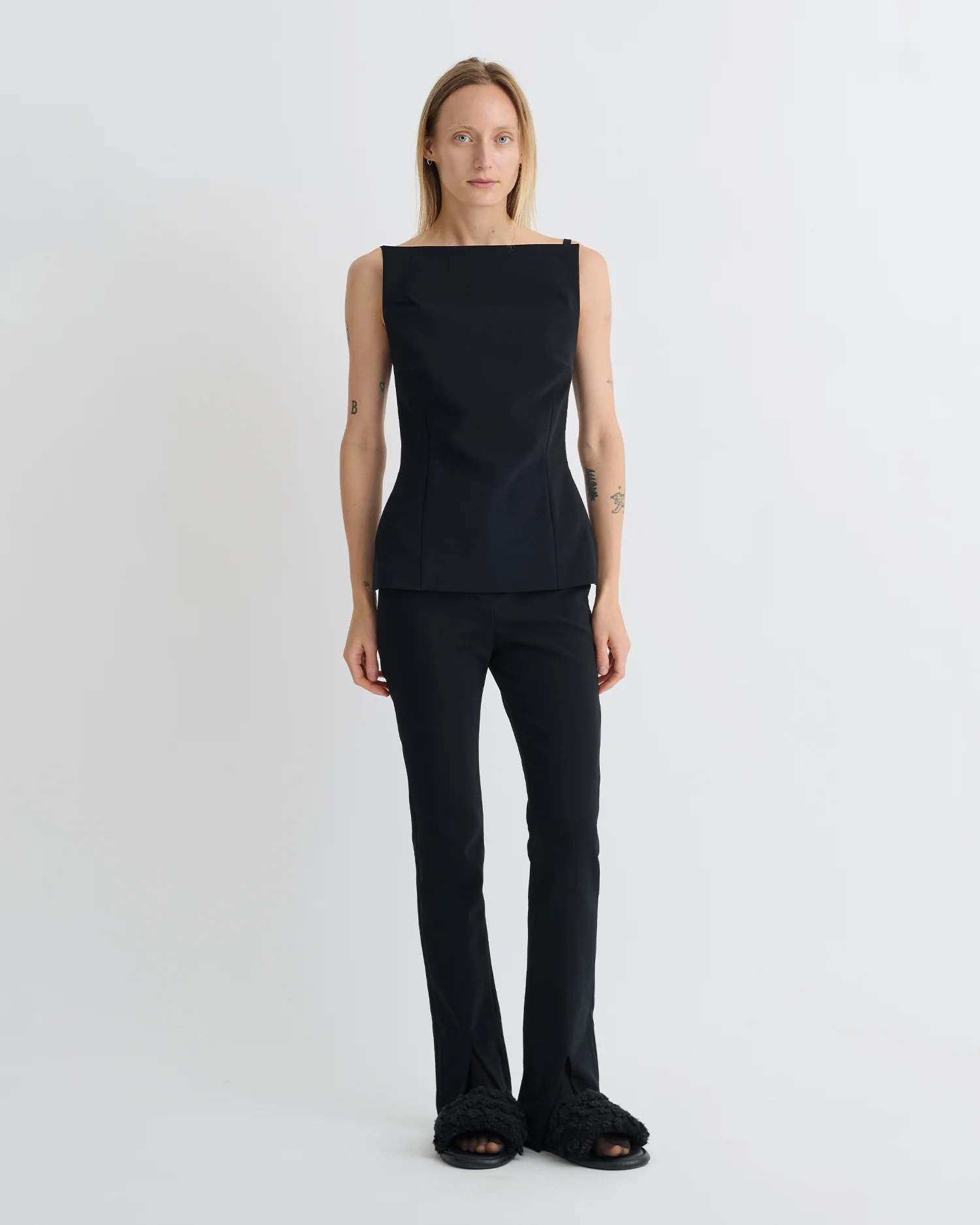 Laree - Structured top - Black - Image 3